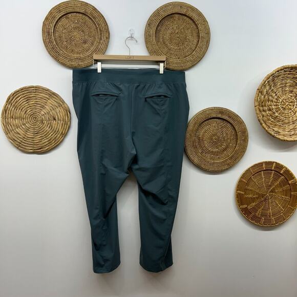 $109 Athleta Blue Athleisure Cosmic Kick Flare Pant Pants Plus Size 24 - Picture 3 of 7